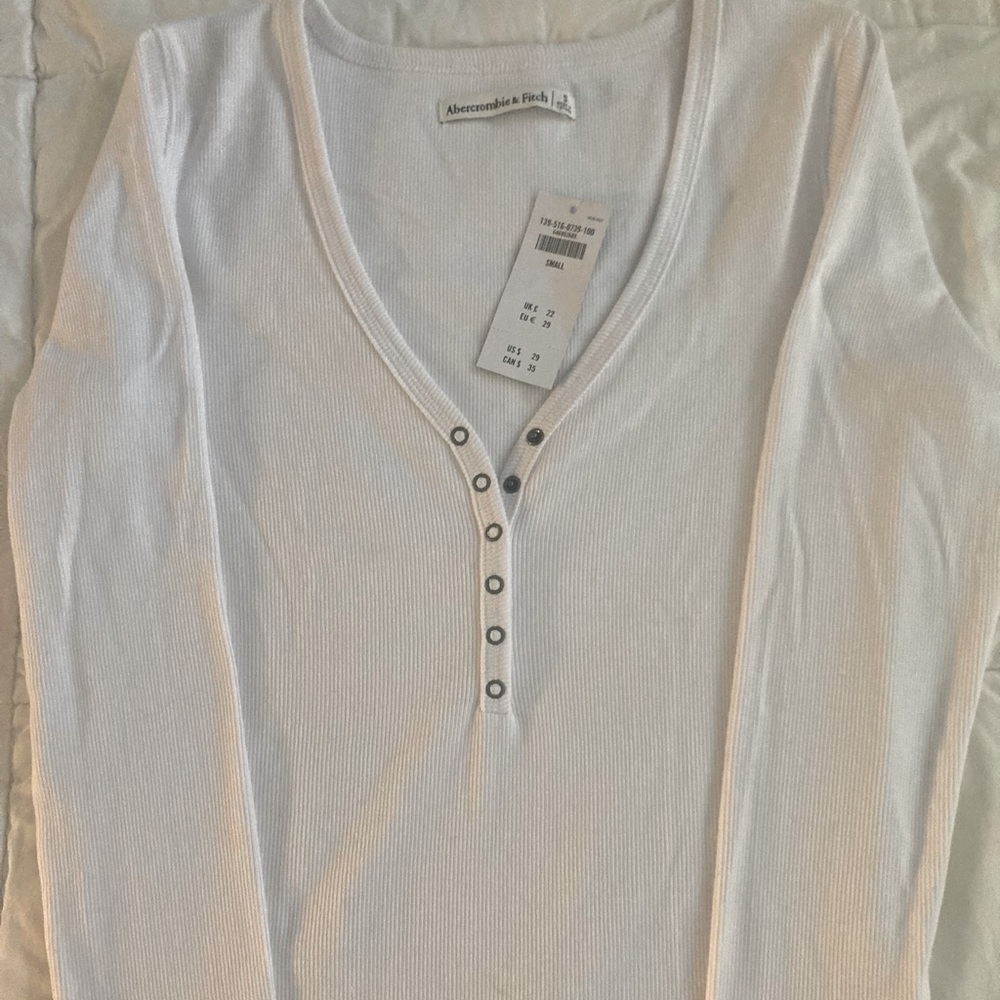 Abercrombie White Henley long sleeve size small NWT